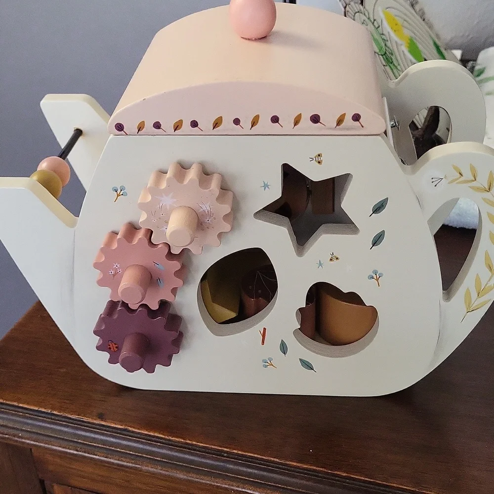 Moulin Roty Activity Teapot - Picture 5 of 8